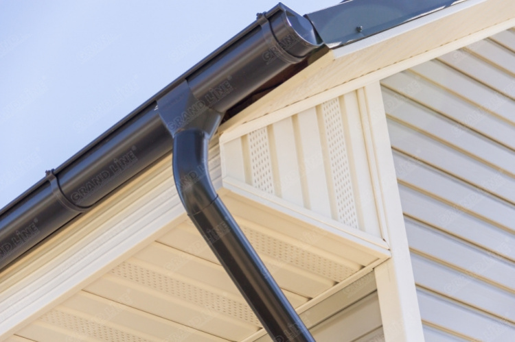 Угол желоба внутренний 90гр 125мм RAL 8017 GL