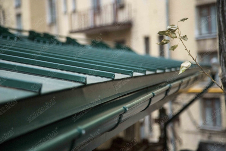 Кронштейн трубы на дерево 90мм RAL 6005 GL